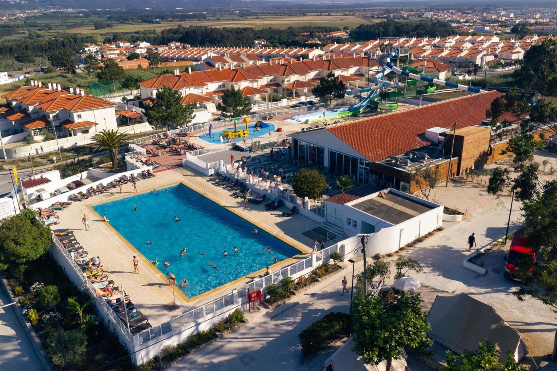 Hotel Kampaoh São Martinho do Porto Esterno foto